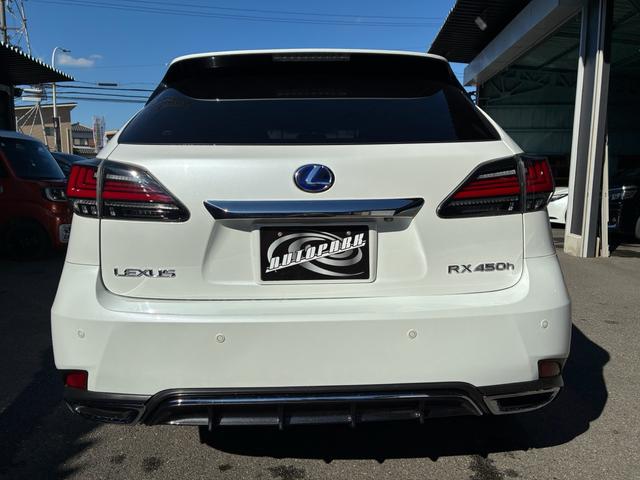 RX RX450h バージョンL 3眼LEDヘッドライト シーケンシャルウインカー Bluetoothオーディオ クルーズコントロール バックカメラ ETC パワーバックドア パワーバックドア サンルーフ 革シート(4枚目)