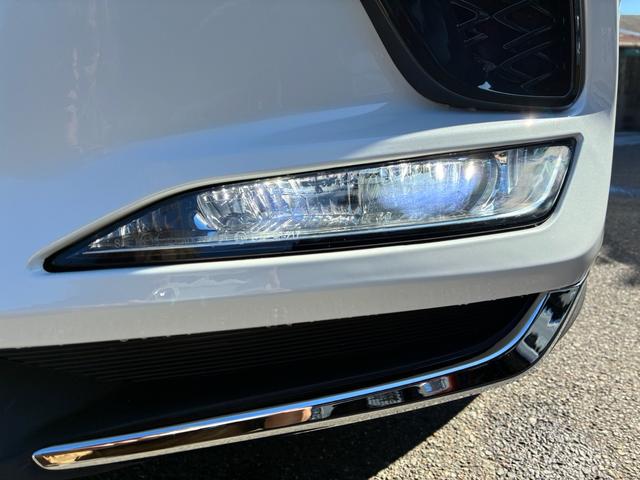 RX RX450h バージョンL 3眼LEDヘッドライト シーケンシャルウインカー Bluetoothオーディオ クルーズコントロール バックカメラ ETC パワーバックドア パワーバックドア サンルーフ 革シート(11枚目)