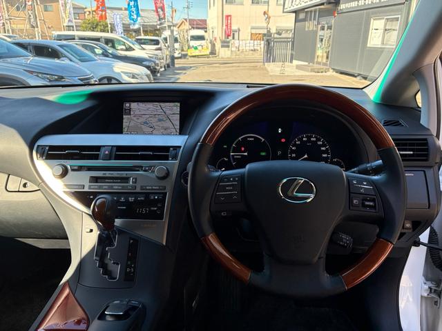 RX RX450h バージョンL 3眼LEDヘッドライト シーケンシャルウインカー Bluetoothオーディオ クルーズコントロール バックカメラ ETC パワーバックドア パワーバックドア サンルーフ 革シート(22枚目)