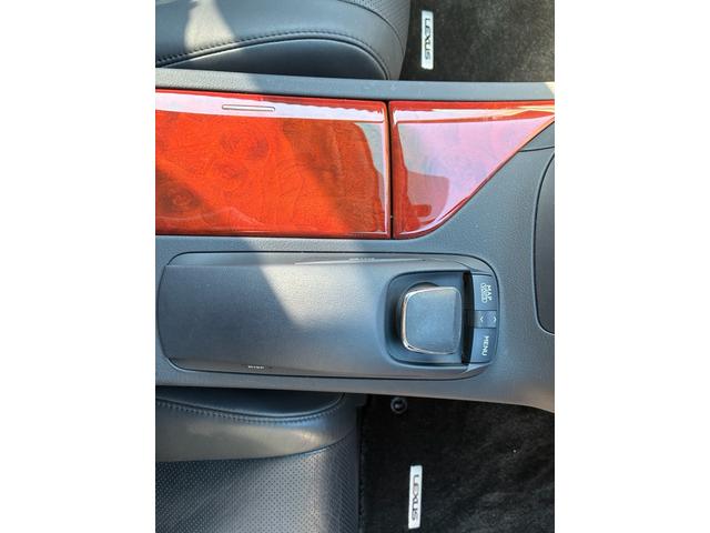 RX RX450h バージョンL 3眼LEDヘッドライト シーケンシャルウインカー Bluetoothオーディオ クルーズコントロール バックカメラ ETC パワーバックドア パワーバックドア サンルーフ 革シート(37枚目)