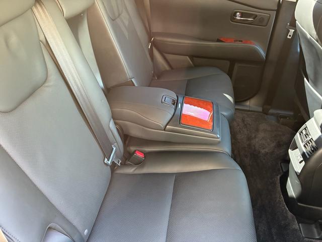 RX RX450h バージョンL 3眼LEDヘッドライト シーケンシャルウインカー Bluetoothオーディオ クルーズコントロール バックカメラ ETC パワーバックドア パワーバックドア サンルーフ 革シート(53枚目)