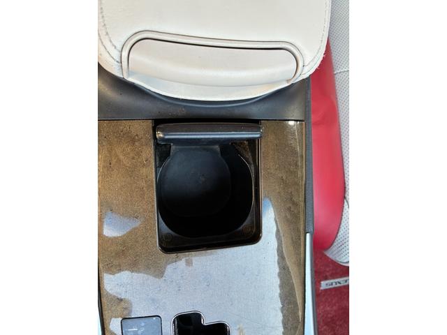 IS IS250C バージョンL 30Fスポーツ仕様3眼LEDヘッドライト 赤白コンビレザー 19AWローダウン 電動オープンルーフブラックアウト(43枚目)