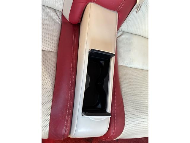 IS IS250C バージョンL 30Fスポーツ仕様3眼LEDヘッドライト 赤白コンビレザー 19AWローダウン 電動オープンルーフブラックアウト(56枚目)