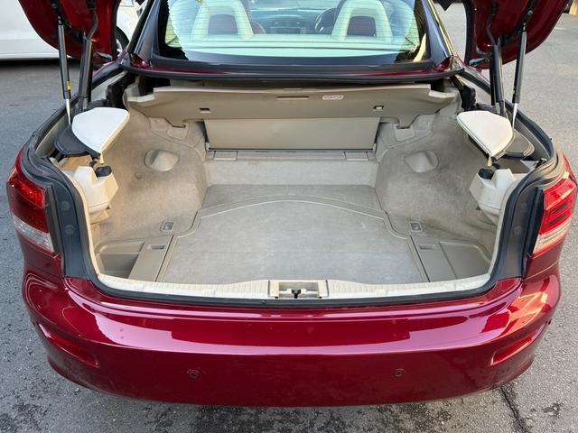 IS IS250C バージョンL 30Fスポーツ仕様3眼LEDヘッドライト 赤白コンビレザー 19AWローダウン 電動オープンルーフブラックアウト(58枚目)