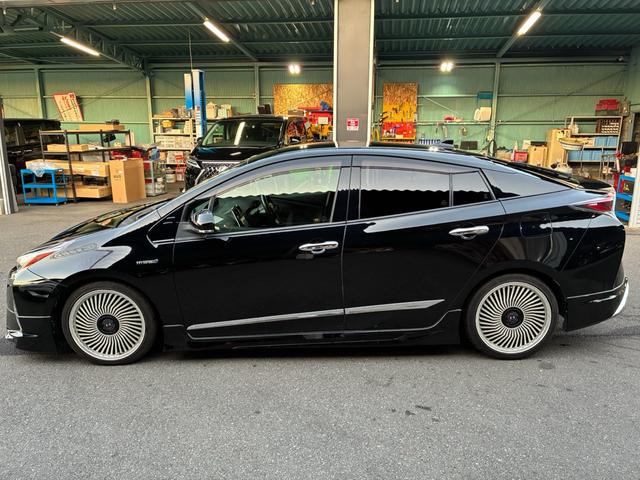 プリウス S ユーザー買取車 19インチAW モデリスタエアロ ローダウン フルセグTV Bluetoothオーディオ バックカメラ(2枚目)