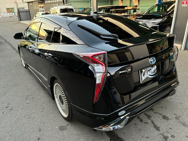 プリウス S ユーザー買取車 19インチAW モデリスタエアロ ローダウン フルセグTV Bluetoothオーディオ バックカメラ(3枚目)