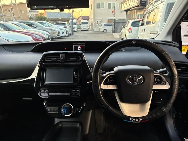 プリウス S ユーザー買取車 19インチAW モデリスタエアロ ローダウン フルセグTV Bluetoothオーディオ バックカメラ(18枚目)