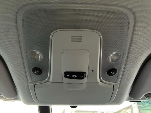 プリウス S ユーザー買取車 19インチAW モデリスタエアロ ローダウン フルセグTV Bluetoothオーディオ バックカメラ(24枚目)