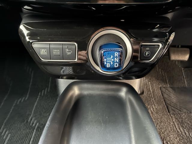 プリウス S ユーザー買取車 19インチAW モデリスタエアロ ローダウン フルセグTV Bluetoothオーディオ バックカメラ(27枚目)