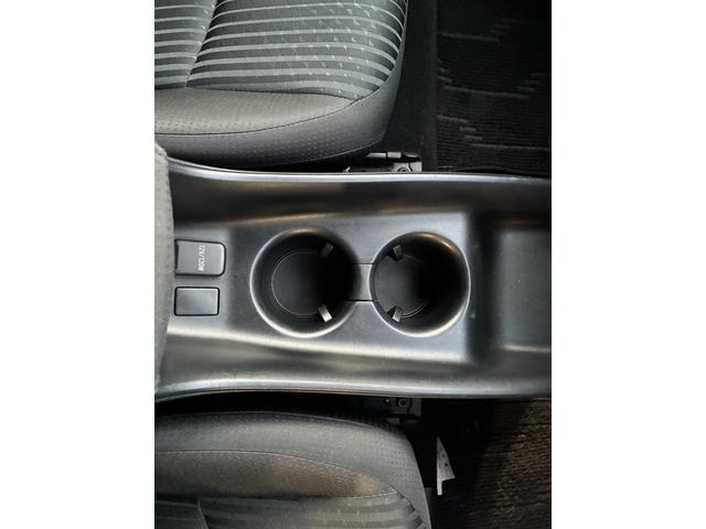 プリウス S ユーザー買取車 19インチAW モデリスタエアロ ローダウン フルセグTV Bluetoothオーディオ バックカメラ(28枚目)