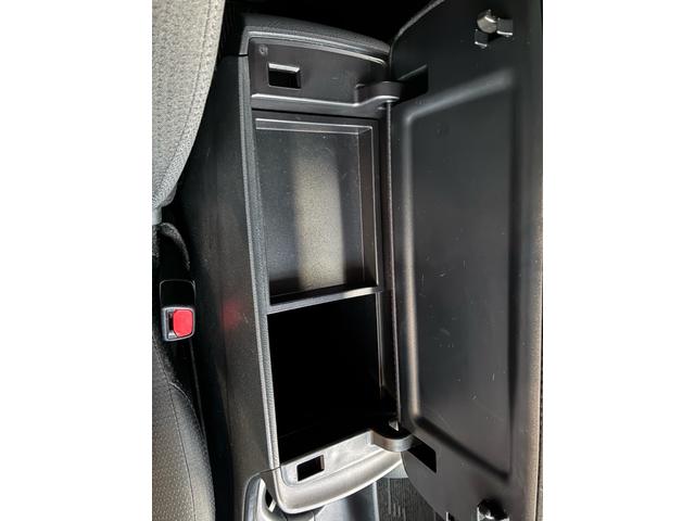 プリウス S ユーザー買取車 19インチAW モデリスタエアロ ローダウン フルセグTV Bluetoothオーディオ バックカメラ(30枚目)