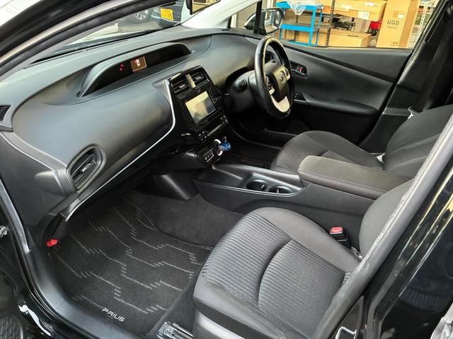 プリウス S ユーザー買取車 19インチAW モデリスタエアロ ローダウン フルセグTV Bluetoothオーディオ バックカメラ(31枚目)