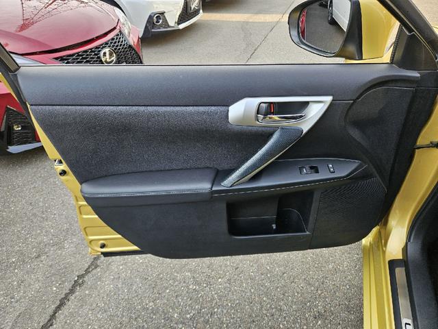 CT CT200h Fスポーツ 後期仕様ヘッドライト 後期仕様テールランプ サンルーフ フレアイエローマイカメタリック Bluetoothオーディオ フルセグTV ETC バックカメラ(34枚目)