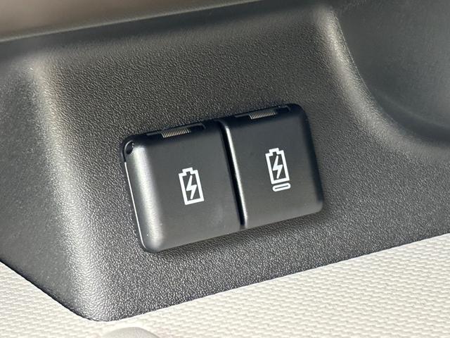 スペーシア ＨＹＢＲＩＤ　Ｘ　電動パーキングブレーキ　ブレーキホールド　ヘッドアップディスプレイ　両側電動スライドドア　シートヒーター（運転席・助手席）　プッシュスタート　ＤＳＢＳＩＩ搭載　全車速追従式クルコン　オートライト（31枚目）