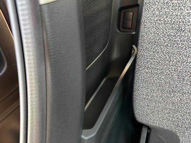 スペーシア ＨＹＢＲＩＤ　Ｇ　２ＷＤ　衝突被害軽減ブレーキシステム　全方位カメラ　９インチメモリーナビゲーション　スマホ連携機能付き　スズキコネクト通信機器対応　プッシュスタート　アイドリングストップ（24枚目）