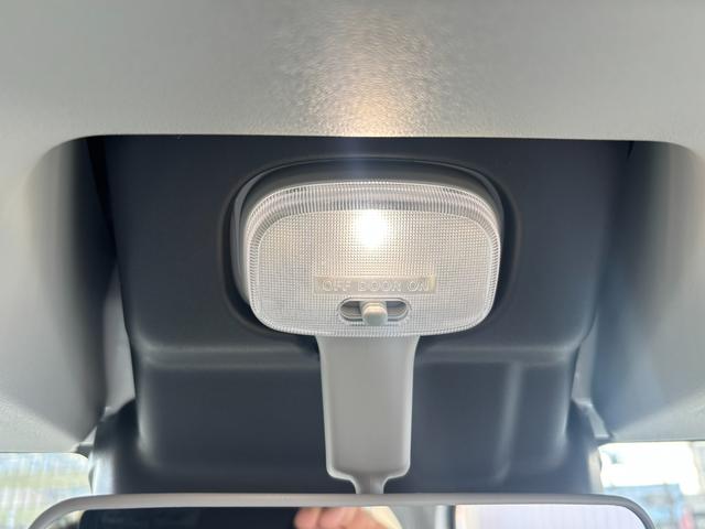 �������������Ă���܂��ԗ��́C�X�Y�L���c�㗝�X�̓��Ђ����M�������Ă����߂ł���f�B�[���[���ÎԂł��B