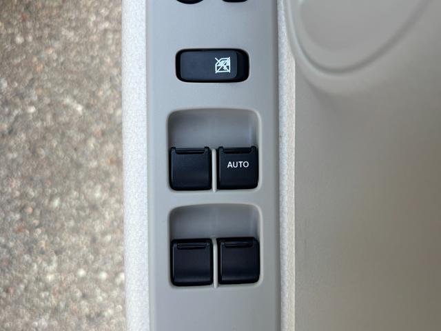 アルトラパンＬＣ ＬＣ　ＨＹＢＲＩＤ　Ｌ　６型　ＬＥＤヘッドランプ　アルミ　デュアルセンサーブレーキＩＩ｜ＬＣ専用フロントグリル｜運転席シートヒーター｜プレミアムＵＶ＆ＩＲカットガラス（フロントドア）｜フルオートエアコン｜ＵＳＢ電源ソケット｜（40枚目）