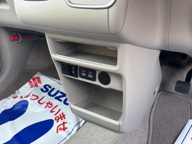 アルトラパンＬＣ ＬＣ　ＨＹＢＲＩＤ　Ｌ　６型　ＬＥＤヘッドランプ　アルミ　デュアルセンサーブレーキＩＩ｜ＬＣ専用フロントグリル｜運転席シートヒーター｜プレミアムＵＶ＆ＩＲカットガラス（フロントドア）｜フルオートエアコン｜ＵＳＢ電源ソケット｜（44枚目）