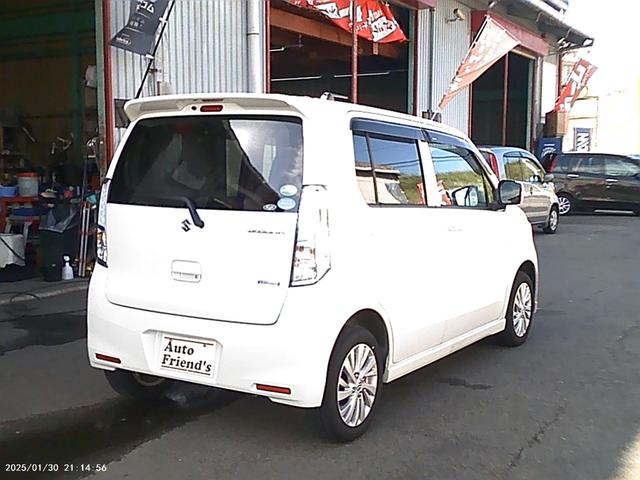 ワゴンR FZ フル装備安心保証整備車検24ヵ月付総額37,7万円 ハイブリッドFZ レダーブレーキサポート シートヒーター アイドリングストップ エネチャージ スマートキー クリスタルホワイトパールフル装備軽自動車安心保証整備車検24ヵ月付支払総額¥377,000-(3枚目)
