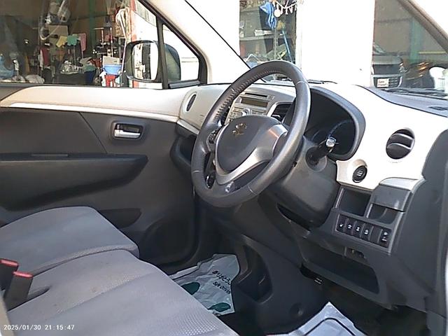 ワゴンR FZ フル装備安心保証整備車検24ヵ月付総額37,7万円 ハイブリッドFZ レダーブレーキサポート シートヒーター アイドリングストップ エネチャージ スマートキー クリスタルホワイトパールフル装備軽自動車安心保証整備車検24ヵ月付支払総額¥377,000-(9枚目)