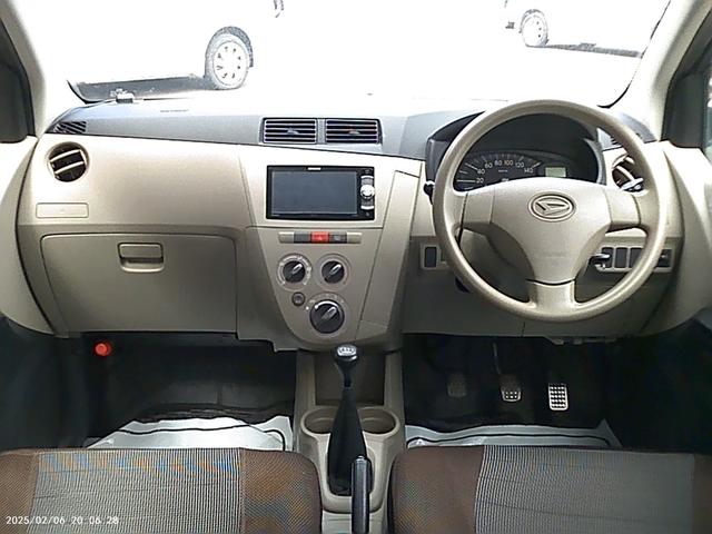 ミラ Ｘスペシャル　安心保証整備車検２４ヵ月付総額２７，７万円　５速ミッション　メモリーナビ　フルセグＴＶ　ＤＶＤ＆ＣＤ　ＥＴＣ　ＡＢＳ　エアコン　パワーステアリング　パワーウィンド　キーレス　フル装備軽自動車安心保証整備車検２４ヵ月付支払総額￥２７，７０００－（15枚目）