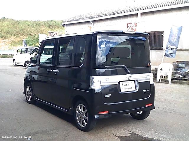 タント カスタムＬフル装備安心保証整備車検２４ヵ月付総額１９，７万円　ミラクルオープンドア　メモリーナビ　フルセグＴＶ　アイドリングストップ　エコアイドル　フルエアロ　フルオートエアコン　スマートキー　フル装備軽自動車安心保証整備車検２４ヵ月付支払総額￥１９７，０００－（4枚目）