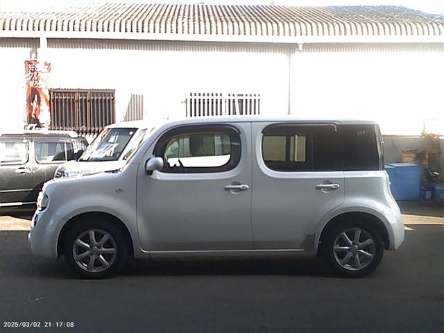 ☆ＣＶＴオートマチックで低燃費♪乗ったら燃費の良さにびっくりしちゃいます♪♪　オートフレンズ無料電話　００７８−６０４６−８０８０　お気軽に御来店下さい♪安心販売＆高額買取＆安心車検＆安心修理実施中♪