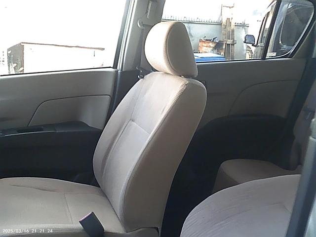 プレオ L フル装備安心保証整備車検24ヵ月付総額16,7万円 チョイ乗り使用 CVTオートマチック DVDナビ バックカメラ 電格ミラー ETC プライバシーガラス キーレス 車検整備付 フル装備軽自動車安心保証整備車検24ヵ月付支払総額¥167,000-(12枚目)