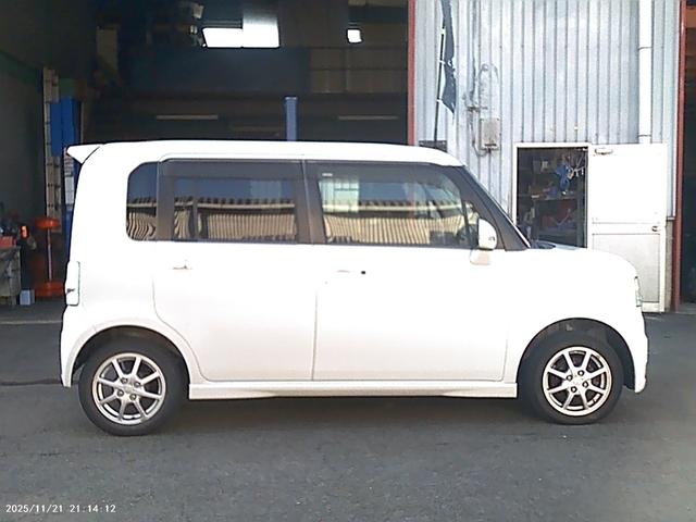 ムーヴコンテ カスタムGフル装備安心保証整備車検24ヵ月付総額24,7万円 フルエアロ CVTオートマチック アイドリングストップ エコアイドル 純正14AW スマートキー 車検整備付 パールホワイトIII フル装備軽自動車安心保証整備車検24ヵ月付支払総額¥247,000-(8枚目)