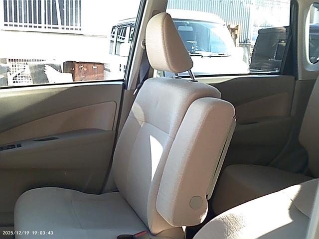 ムーヴ Ｌ　フル装備安心保証整備車検２４ヵ月付総額２０，７万円　メモリーナビ　フルセグＴＶ　ＣＶＴオートマチック　アイドリングストップ　エコアイドル　電格ミラー　Ｐガラス　キーレス　車検整備付　フル装備軽自動車安心保証整備車検２４ヵ月付支払総額￥２０７，０００－（12枚目）