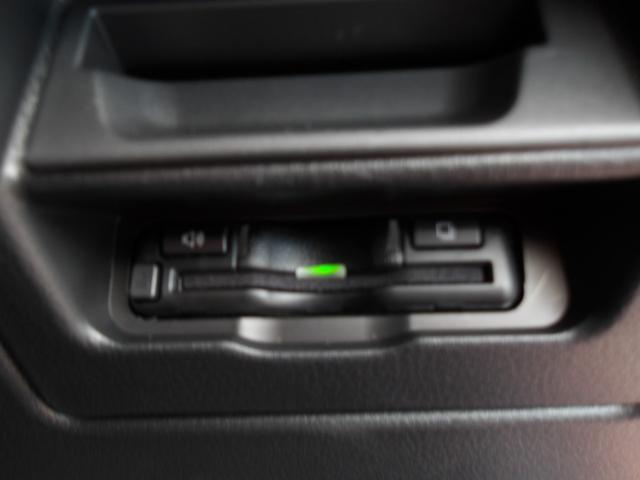 ＭＡＺＤＡ３ファストバック １．５　１５Ｓ　レトロスポーツエディション　当社デモカー／禁煙車／安全装備／ナビ／フルセグＴＶ／３６０°全方位モニター／カープレイ対応／ＢＳＭ／アダプティブＬＥＤ／レーダークルーズ／シートヒーター／ＥＴＣ／キーレス／マツダ純正１８インチアルミ（22枚目）