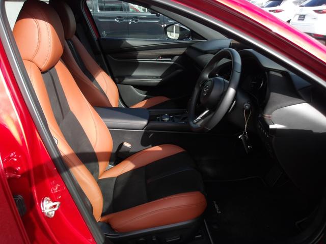 ＭＡＺＤＡ３ファストバック １．５　１５Ｓ　レトロスポーツエディション　当社デモカー／禁煙車／安全装備／ナビ／フルセグＴＶ／３６０°全方位モニター／カープレイ対応／ＢＳＭ／アダプティブＬＥＤ／レーダークルーズ／シートヒーター／ＥＴＣ／キーレス／マツダ純正１８インチアルミ（35枚目）