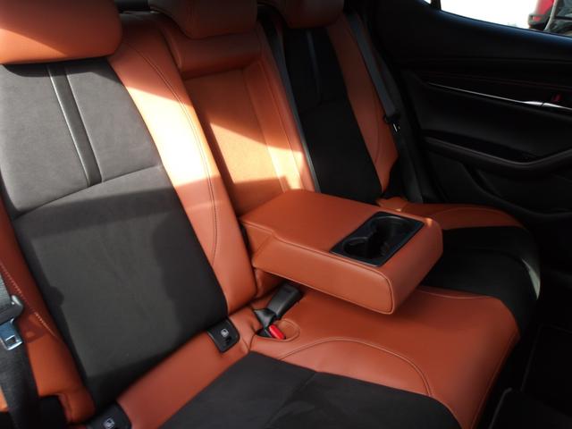 ＭＡＺＤＡ３ファストバック １．５　１５Ｓ　レトロスポーツエディション　当社デモカー／禁煙車／安全装備／ナビ／フルセグＴＶ／３６０°全方位モニター／カープレイ対応／ＢＳＭ／アダプティブＬＥＤ／レーダークルーズ／シートヒーター／ＥＴＣ／キーレス／マツダ純正１８インチアルミ（39枚目）