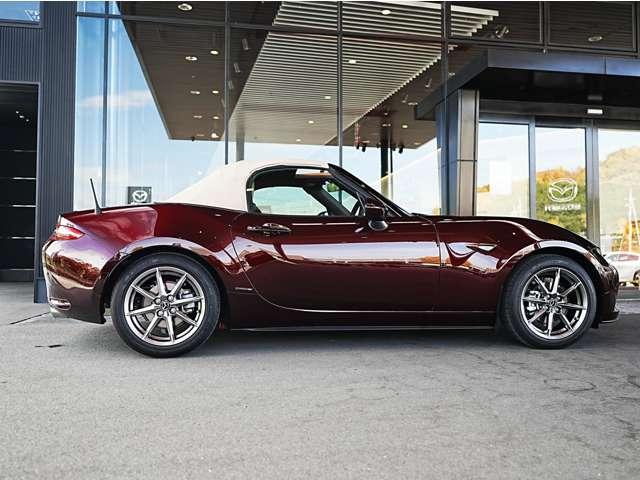 ロードスター １．５　３５周年記念車　６速ミッション／ＢＯＳＥ／ドラレコ／ＥＴＣ／バックカ（9枚目）