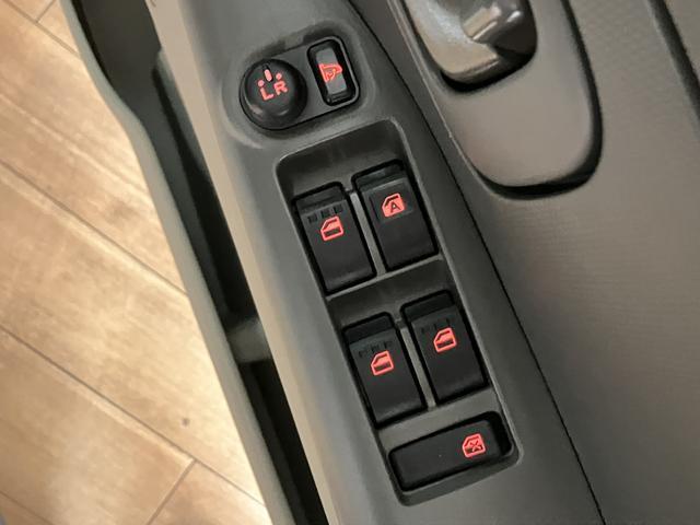 タント L/1年間走行距離無制限保証/ナビ/ETC/車検整備付 1年間走行距離無制限保証 車検整備付 純正ワンセグナビ コラムシフト ETC アイドリングストップ機能 キーレスエントリー 14インチアルミ ハロゲンヘッドライト 左側スライドドア ベンチシート(24枚目)