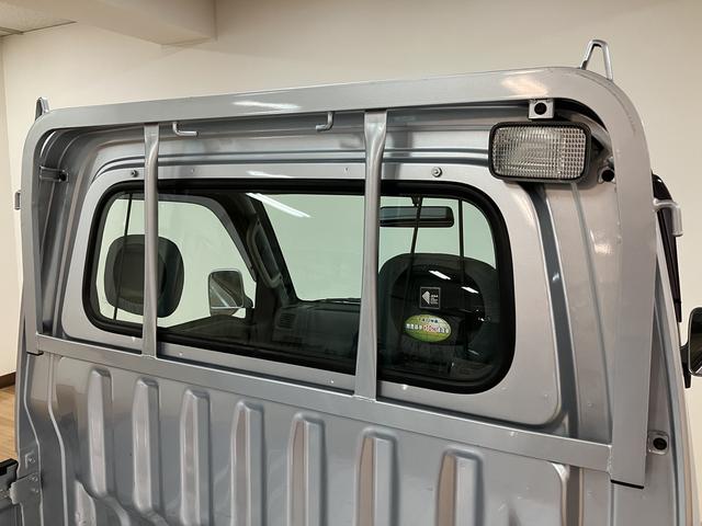 ハイゼットトラック ＥＸＴ／１年間走行距離無制限保証／車検整備付／認定中古車　１年間走行距離無制限保証　車検整備付　別体型キーレスエントリー　荷台作業灯　３方開　ゲートプロテクター　テールゲートチェーン　ハロゲンヘッドライト（28枚目）