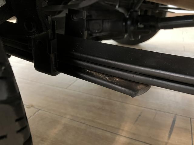 ハイゼットトラック ＥＸＴ／１年間走行距離無制限保証／車検整備付／認定中古車　１年間走行距離無制限保証　車検整備付　別体型キーレスエントリー　荷台作業灯　３方開　ゲートプロテクター　テールゲートチェーン　ハロゲンヘッドライト（32枚目）