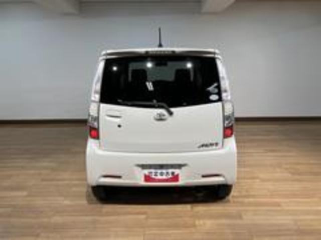 ムーヴ カスタム　Ｘリミテッド／１年保証／車検整備付／ナビ／Ｂカメラ　１年間走行距離無制限保証　車検整備付　ワンセグナビ　バックカメラ　ＥＴＣ　キーフリー　チルトステアリング　運転席シートリフター　ディスチャージヘッドライト　フロントフォグランプ　トップシェイドガラス（5枚目）