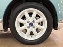 スポーティーでデザイン的にもおしゃれなアルミホイール装備しております。