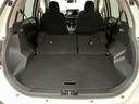 リヤシートの背もたれを左右倒すと、トランクスペースが開放的に広がり荷物もたっぷり収納可能です。