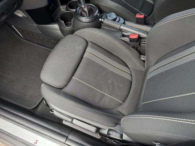 シートの程度も良好です！座面もしっかりしております。ハンドル共々いちばん触れる頻度が高い箇所でもあります。