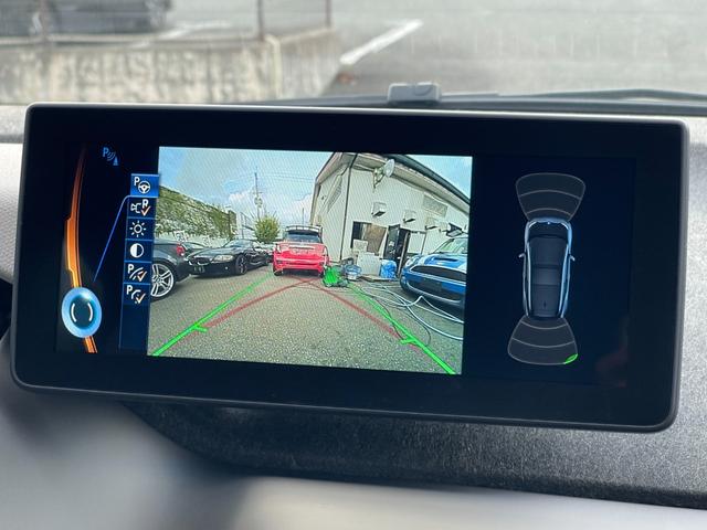 ｉ３ レンジ・エクステンダー装備車　発電機エンジン搭載　純正ＨＤＤナビｉｄｒｉｖｅ　バックカメラ　パークトロニックセンサー　ＥＴＣ内蔵ミラー　純正１９インチアルミホイール　禁煙車　後部観音開　取説保証書　３ヶ月安心保証（4枚目）