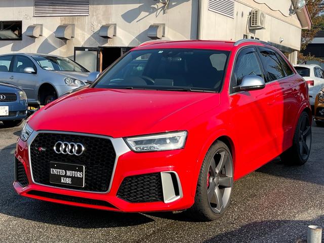 ＲＳ Ｑ３ ベースグレード　後期モデル　ビルシュタインショック　Ｈ＆Ｒサスペンション　スーパースプリントマフラー（車検対応）　ＲＳ専用２０インチアルミ　ナッパレザーシート　ＨＤＤナビゲーション　地デジフルセグ　バックカメラ　Ｄ車（5枚目）