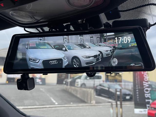 ゴルフ ＧＴＩ　２．０リッターターボ　社外マフラー　ゴルフＲ３２仕様アルミホイール　社外ナビ地デジ　バックカメラ　ローダウン　キセノンヘッドライト　天張り張替済　デジタルミラー　正規ディーラー車　３か月安心保証付（3枚目）