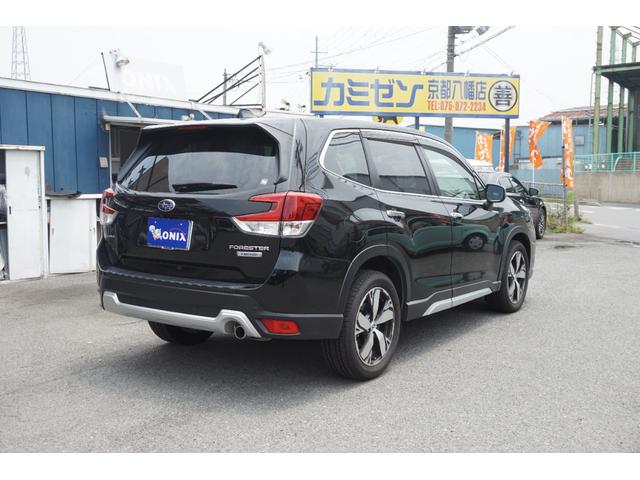 フォレスター アドバンス　１オーナー　ブラウンレザー　純正８型ナビ　Ｆカメラ　Ｓカメラ　Ｂカメラ　シートヒーター　衝突軽減　Ｐバックドア　デジタルインナーミラー　ブラインドスポット　レーダークルーズ　ドラレコ　ＥＴＣ　パドルＳ（4枚目）