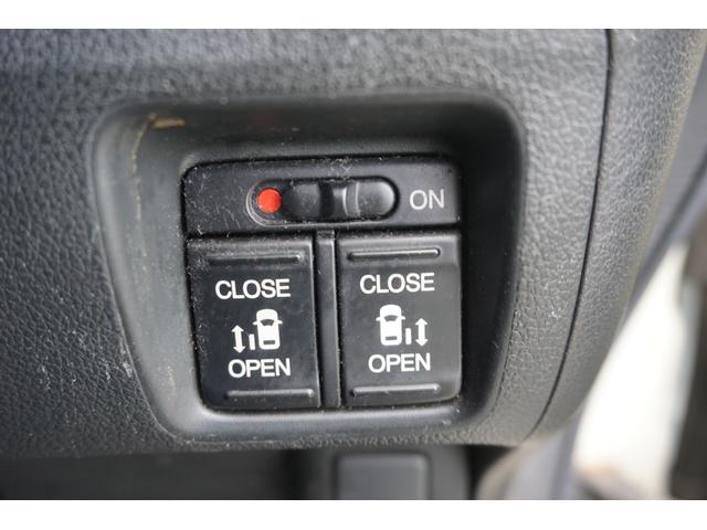 Ｎ－ＢＯＸカスタム Ｇ　ＳＳパッケージ　両側電動スライドドア　スマートキー　社外ナビ　バックカメラ　フルセグＴＶ　ＥＴＣ　ＨＩＤ　オートライト　純正アルミ　オートエアコン（11枚目）