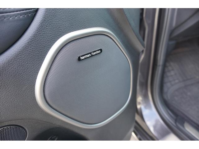 ジープ・グランドチェロキー サミット　サンルーフ　黒レザーシート　４ＷＤ　社外２０ＡＷ　純正ナビ　ＴＶ　Ｂカメラ　Ｆカメラ　ハーマンカードン　衝突軽減　レーンセンス　ブラインドスポット　クルーズＣ　ＥＴＣ　ＨＩＤ　パドルＳ　ルーフレール（14枚目）