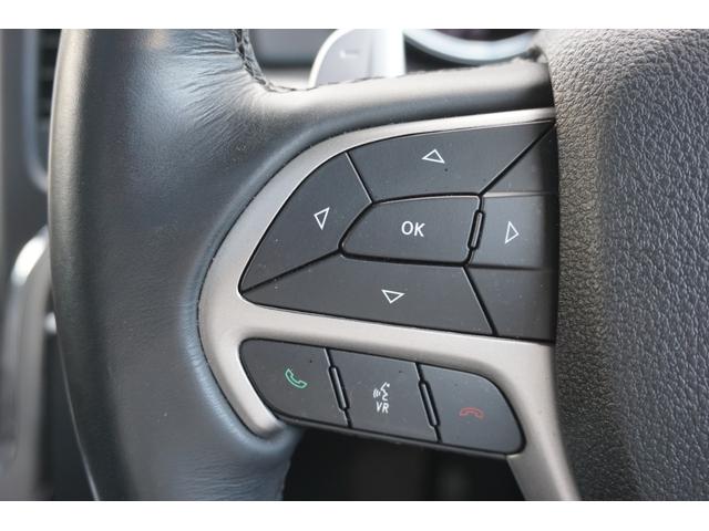 ジープ・グランドチェロキー サミット　サンルーフ　黒レザーシート　４ＷＤ　社外２０ＡＷ　純正ナビ　ＴＶ　Ｂカメラ　Ｆカメラ　ハーマンカードン　衝突軽減　レーンセンス　ブラインドスポット　クルーズＣ　ＥＴＣ　ＨＩＤ　パドルＳ　ルーフレール（24枚目）