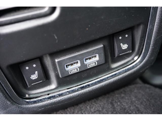 ジープ・グランドチェロキー サミット　サンルーフ　黒レザーシート　４ＷＤ　社外２０ＡＷ　純正ナビ　ＴＶ　Ｂカメラ　Ｆカメラ　ハーマンカードン　衝突軽減　レーンセンス　ブラインドスポット　クルーズＣ　ＥＴＣ　ＨＩＤ　パドルＳ　ルーフレール（27枚目）