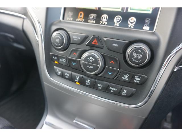 ジープ・グランドチェロキー サミット　サンルーフ　黒レザーシート　４ＷＤ　社外２０ＡＷ　純正ナビ　ＴＶ　Ｂカメラ　Ｆカメラ　ハーマンカードン　衝突軽減　レーンセンス　ブラインドスポット　クルーズＣ　ＥＴＣ　ＨＩＤ　パドルＳ　ルーフレール（28枚目）